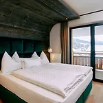 فندق مبيت وإفطار Home Suite Home 4*