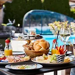 فندق مبيت وإفطار Home Suite Home 4*