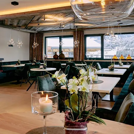 Home Suite Home Nocleg ze śniadaniem