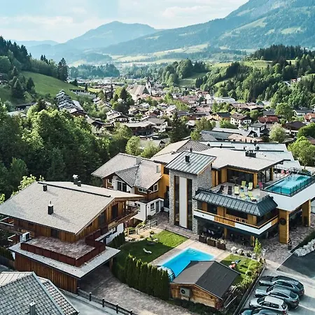 Nocleg ze śniadaniem Home Suite Home 4*