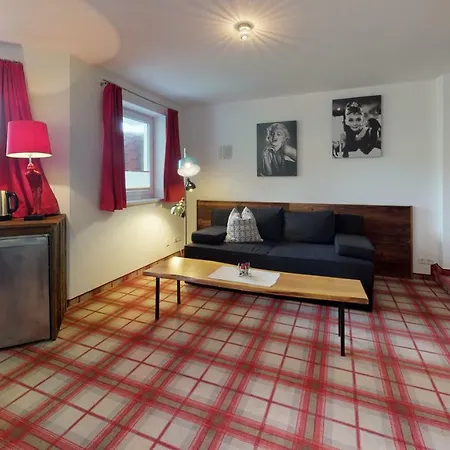 Home Suite Home 2* Fieberbrunn