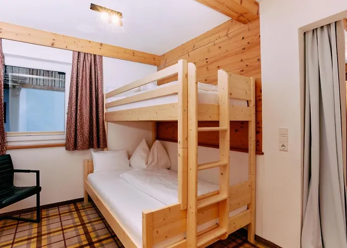 Frühstückspension Home Suite Home 4*