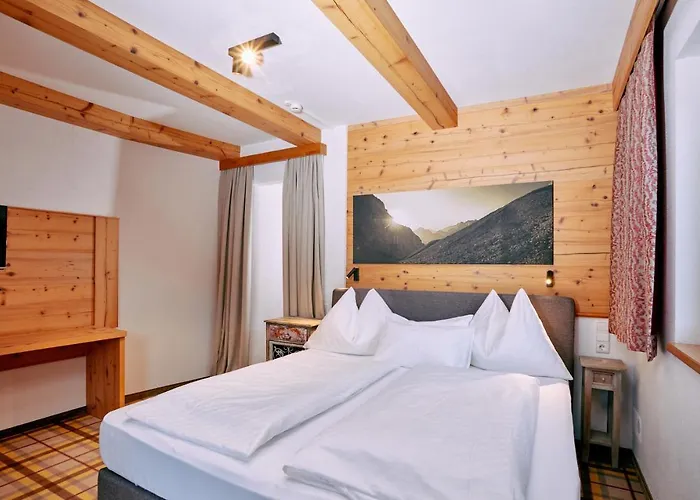 Home Suite Home 4*