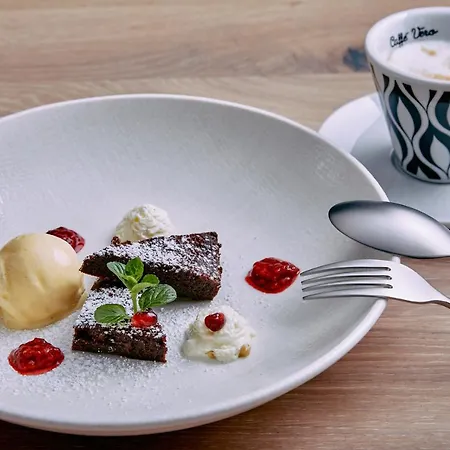 Home Suite Home B&B 4*