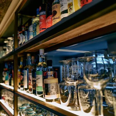 Home Suite Home B&B 4*